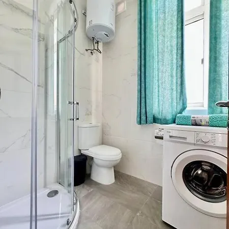 Apartmán Charming Townhouse With Rooftop