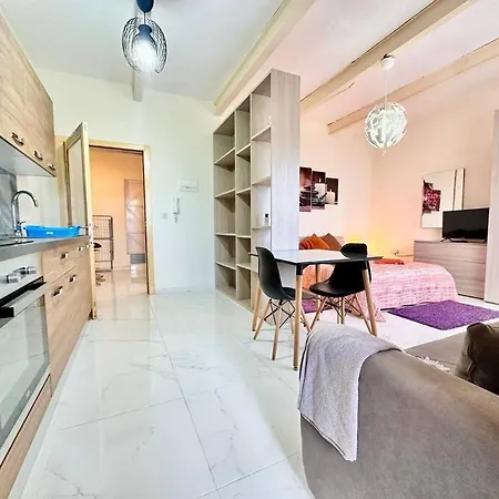 Appartement Charming Townhouse With Rooftop *