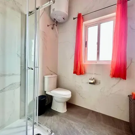 Apartmán Charming Townhouse With Rooftop Sliema
