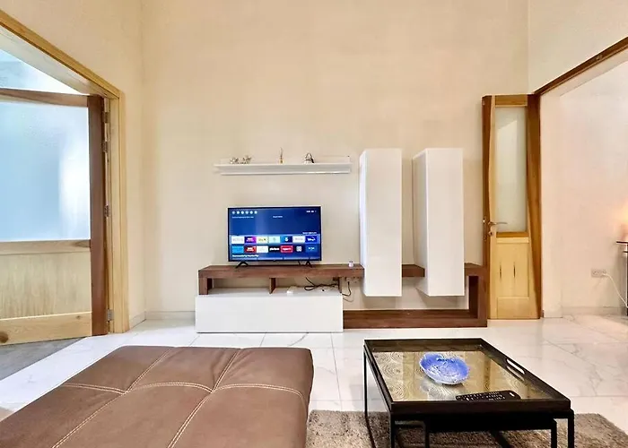 Charming Townhouse With Rooftop Lejlighed *