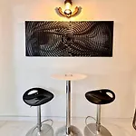 Apartman Charming Townhouse With Rooftop